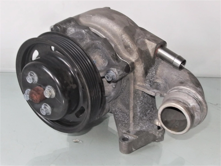 Water pump CD33-8K168-AA AM29 6.0 V12 576 HP Aston Martin Vanquish 201