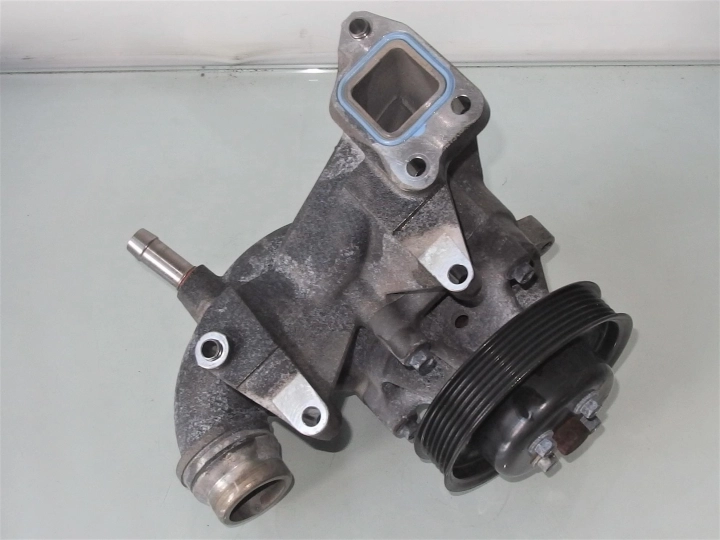 Water pump CD33-8K168-AA AM29 6.0 V12 576 HP Aston Martin Vanquish 201