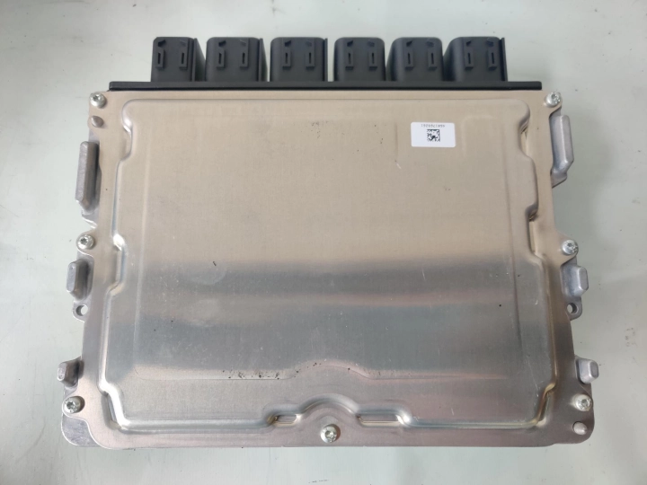 Engine control unit 9844138 / 0261S100DR B48A20E 2.0 Turbo 306 HP BMW 