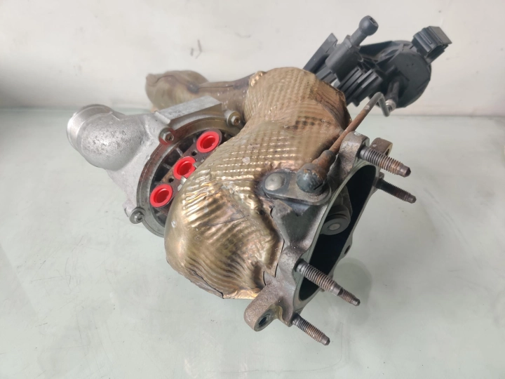 Turbocharger right 079145722A CYC 4.0 V8 Bentley Continental GT 2012-2
