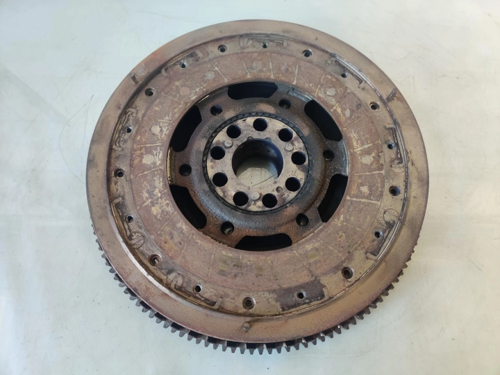 Flywheel 2229955 + 2229956 Pressure Plate S85B50A 5.0 V10 BMW M5 / M6