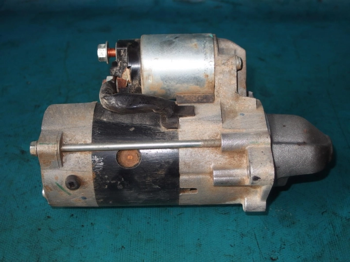 Starter motor 2.4 DI-D Mitsubishi L200 Fiat Fullback 27tkm