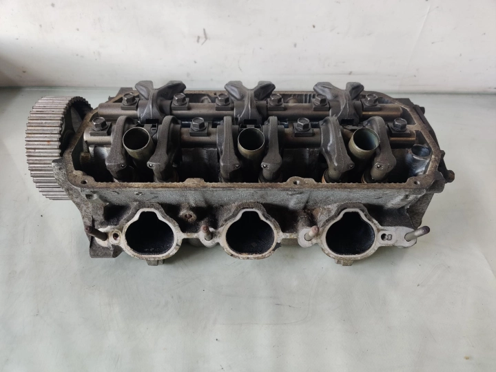 Right cylinder head 6G72 3.0 V6 SOHC 24V Mitsubishi Pajero Sport mk1