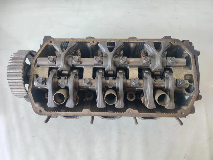 Right cylinder head 6G72 3.0 V6 SOHC 24V Mitsubishi Pajero Sport mk1