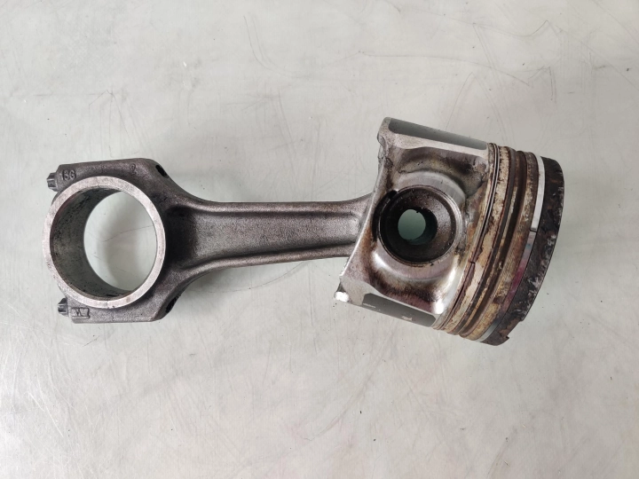 Piston + connecting rod 2091F 2.8 CRD 163 HP Cherokee KJ III 05- 132TKm