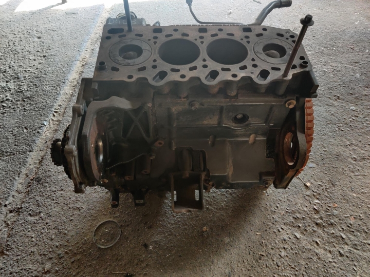 Bottom of engine (Block Shaft Pistons) D4CB 2.5 CRDI 170 HP Kia Sorento JC 170TK